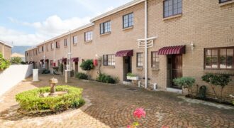3 Bedroom Townhouse For Sale in Plumstead
