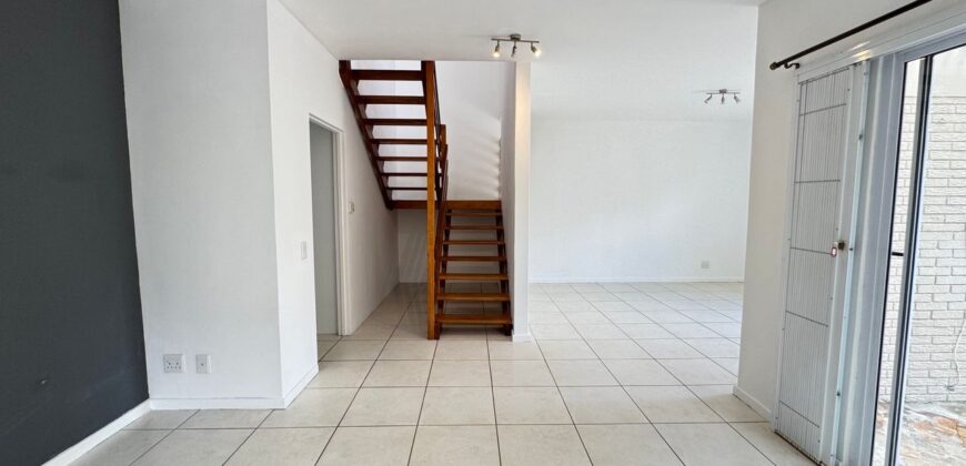 3 Bedroom House To Let in Tokai