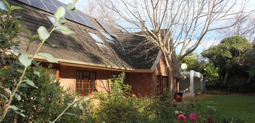 3 Bedroom House To Let in Constantia