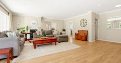 4 Bedroom House For Sale in Constantia