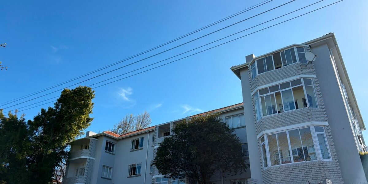 1.5 Bedroom Apartment To Let in Rondebosch